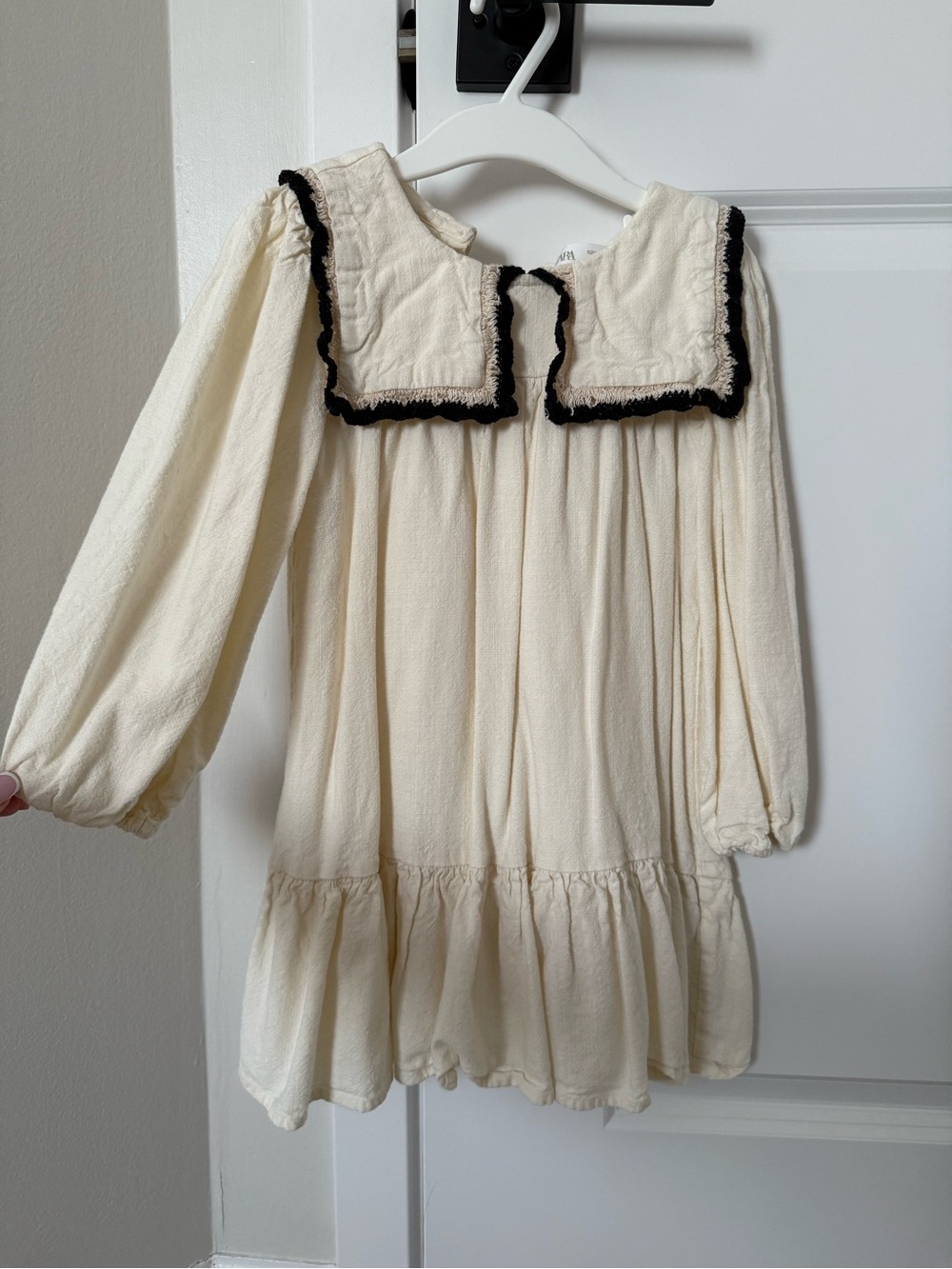 Zara girls cream Ruffle Collar Long Sleeve Dress with Black Trim
